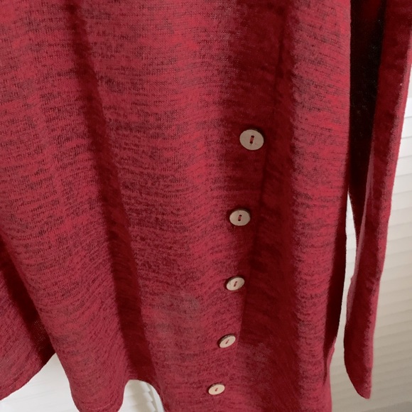 Storybuk Asymmetrical Lightweight Sweater - Picture 3 of 5